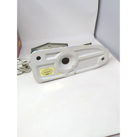 1998 Saturday Evening Post Christmas Village Lighted Country Cottage With Box - Picture 7 of 10